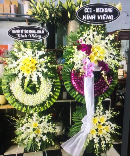 vòng hoa đám tang quận 2