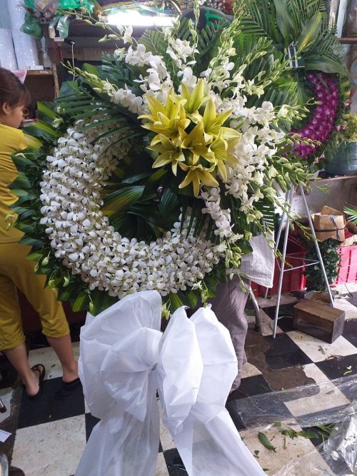 mẫu hoa tang lễ tại Vĩnh Long