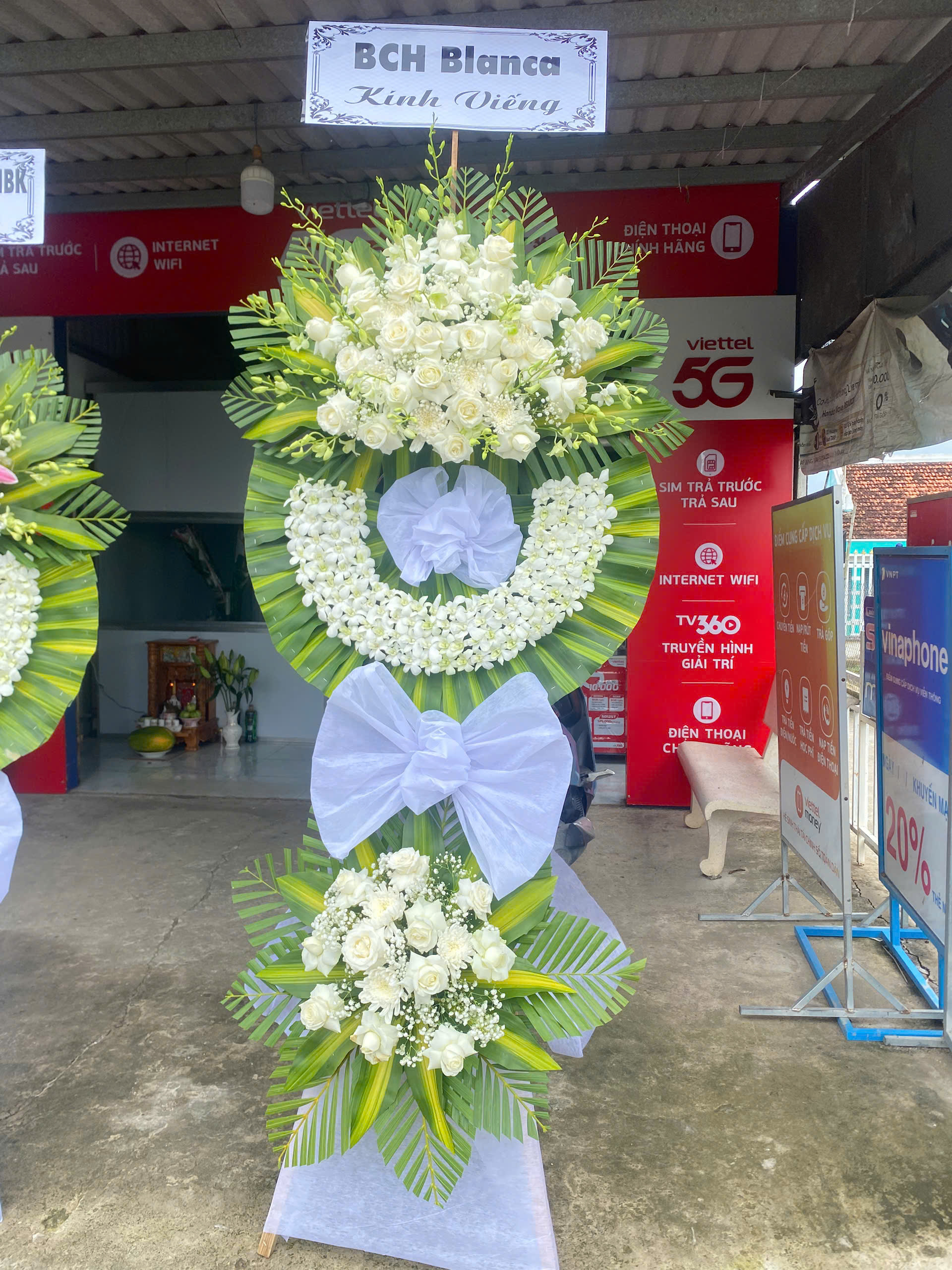 Hoa đám tang xã Kim Long TPHCM